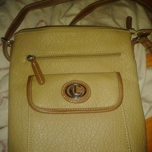 Carryland Cross-Body Purse